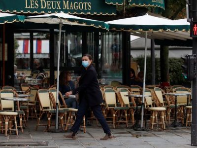 Coronavirus, Parigi diventa zona “scarlatta”: bar chiusi, ristoranti aperti con proto...