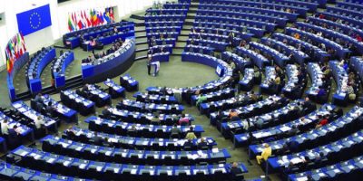 Green Pass Ue, firmato il regolamento: al via d...