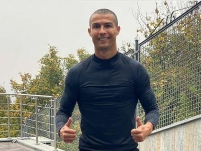 Juventus, Ronaldo ancora positivo al Covid: a rischio il match contro il Barça