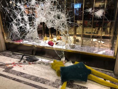 Proteste a Torino: 10 arresti e 2 denunce per i negozi saccheggiati in centro