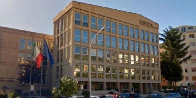 A Lamezia chiusi il Tribunale e la sede Inps, i...