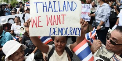 Thailandia, proseguono le proteste contro il go...