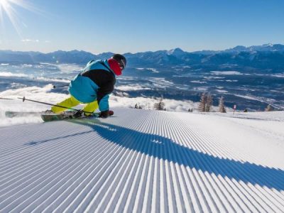 Austria, cala la fretta di aprire gli impianti sciistici: “L’inverno è ancora lungo&#...