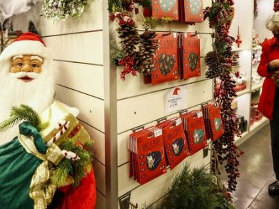 A Natale non si allenteranno i controlli per gli assembramenti da shopping