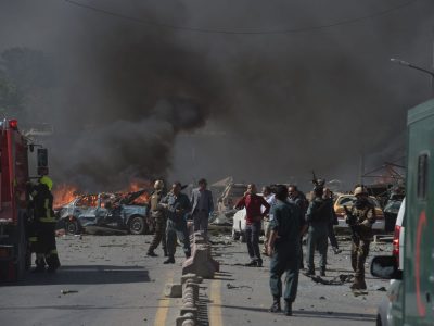 Serie  di potenti esplosioni scuotono Kabul, non si conosce il numero dei morti