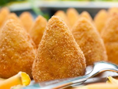 Sapori siciliani: come preparare in casa gli arancini di riso