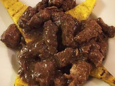 Un goloso spezzatino di manzo: la carbonade valdostana