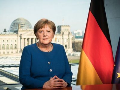 Angela Merkel al Bundestag: “Il Vaccino a disposizione prima di Natale”