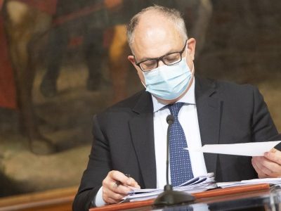 “Accompagneremo misure restrittive con adeguati aiuti” Garantisce Gualtieri