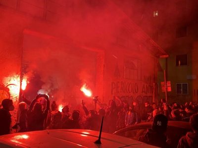 Scontri a Roma per lo sgombero del Nuovo Cinena Palazzo a San Lorenzo