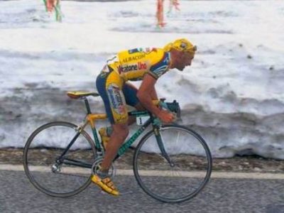 Bolaffi vende i cimeli di Mercatone Uno: anche le bici di Pantani all’asta