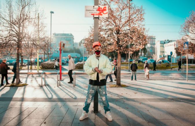 piazza Sfera Ebbasta