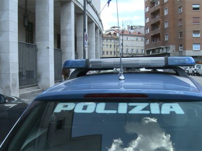 Si costituisce dopo avere ucciso la convivente a coltellate