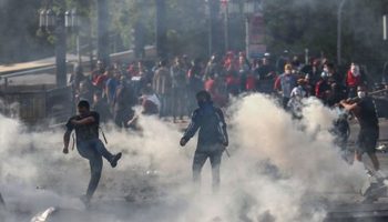 Cariche e scontri in Cile al corteo organizzato...