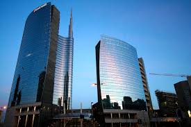 Unicredit perde il 3,9 % in Borsa a Milano dopo...