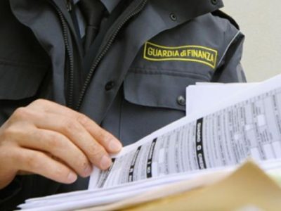 Rete di associazione a delinquere per controllare assegnazioni e gare d’appalto nelle Asl p...