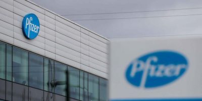 Pfizer, nei test finali vaccino anti-Covid effi...