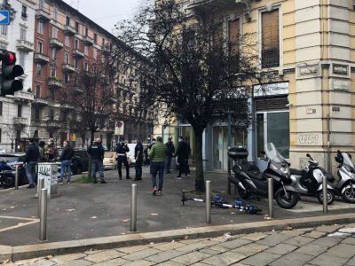 Rapina in banca a Milano: rapinatori scappati dalle fognature