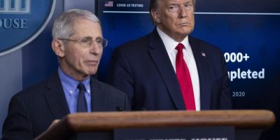 Donald Trump minaccia di licenziare l’imm...