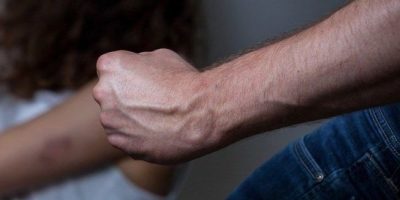 Femminicidi nel padovano e catanzarese, due don...