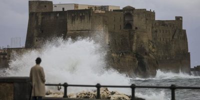 A Napoli scuole, impianti sportivi all’ap...