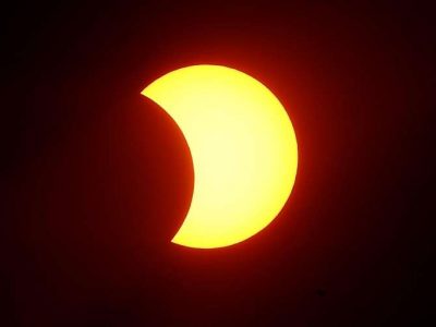 C’è stata la prevista eclissi di sole su Argentina e Perù, buio per circa due minuti
