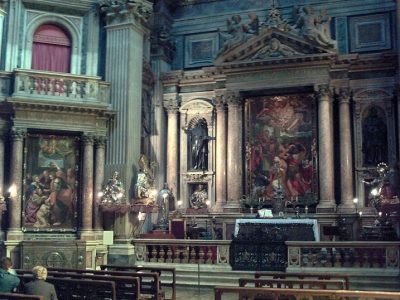 Non si scioglie il sangue di San Gennaro, tarda il miracolo in Cattedrale