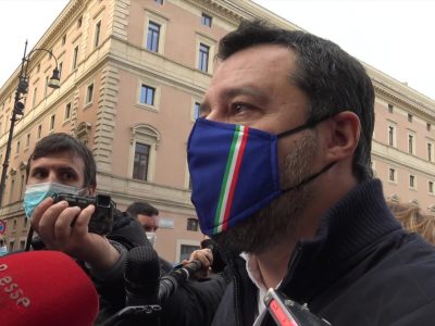 Il monito di Salvini: “L’Italia ha poche migliaia di dosi di vaccino, si organizzi be...