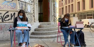 Anita e Lisa scrivono a Babbo Natale: “Co...