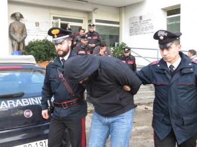 Omicidio legato al traffico della droga, arrestati padre e figlio