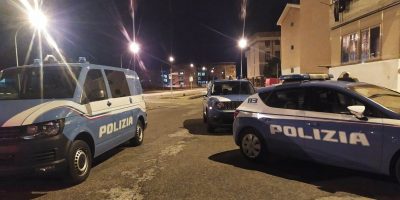 Rimini: non ha il biglietto sul bus, accoltella...