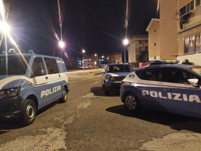 Rimini: non ha il biglietto sul bus, accoltella controllori e passeggeri