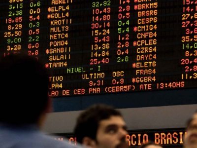 La Borsa di Tokio registra una lieve flessione delle trattative in apertura