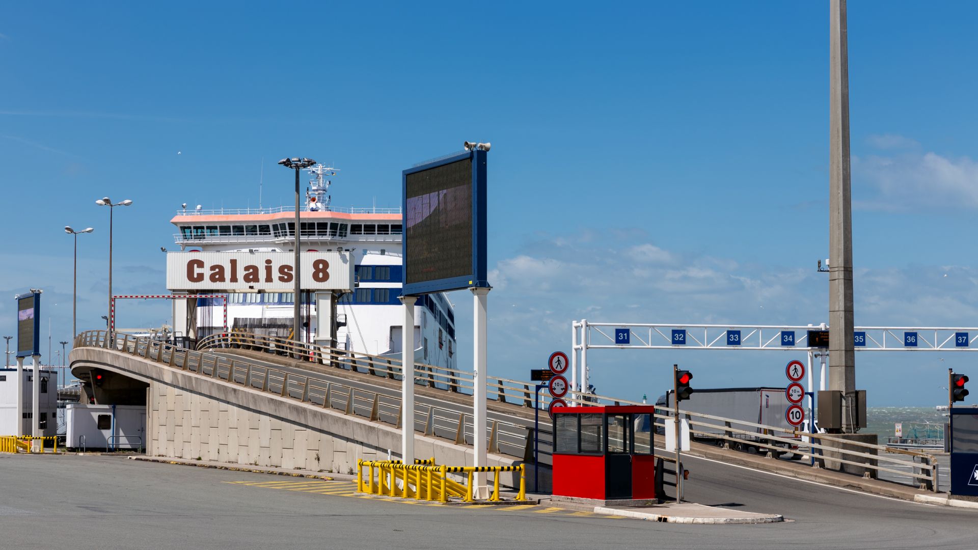 Il Porto Di Fronte A Dover
