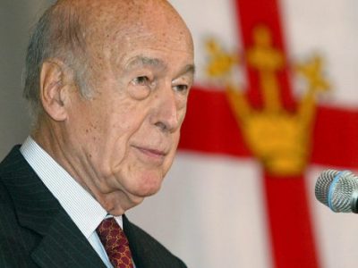 È morto Valéry Giscard d’Estaing, ex presidente della Repubblica francese