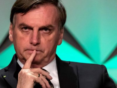 Bolsonaro polemizza con la Pfitzer che non assume responsabilità sui vaccini