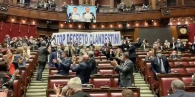 “Stop decreto clandestini”, strisci...