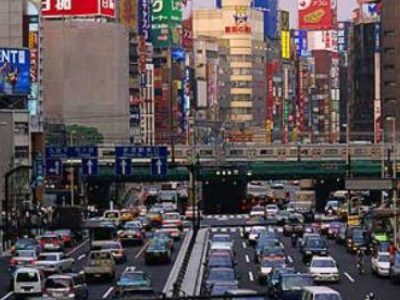 Il Giappone eliminerà gradualmente le auto diesel e benzina, limite il 2035