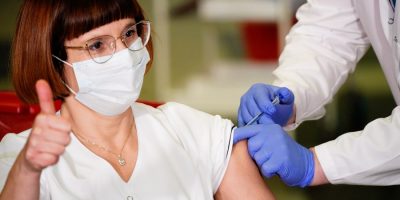 Vaccini, calo drastico delle prime dosi: -53% n...