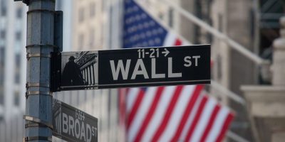 Wall Street risente della “variante”...