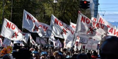 Volantini riconducibili ai No Tav affermano: &#...