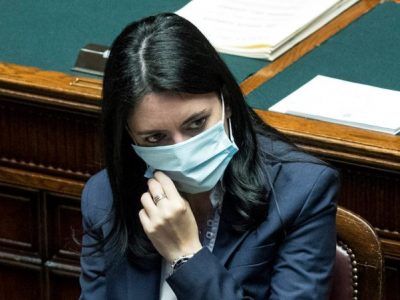 Il ministro Azzolina: “Capisco i ragazzi, il diritto all’istruzione è essenziale”