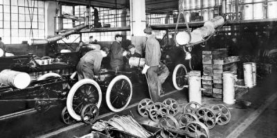 Accadde oggi… nel 1914 la Ford annuncia l...