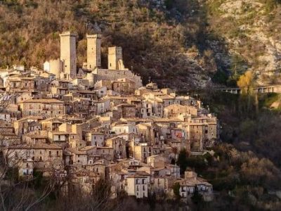 A spasso per borghi medievali: Pacentro in Abruzzo
