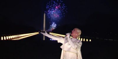 Katy Perry chiude con “Fireworks” l...