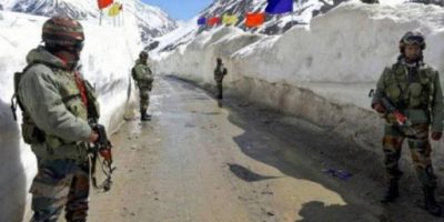 Scontro armato fra truppe indiane e cinesi lung...