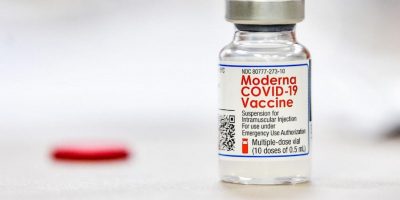 Nel toto-vaccini Moderna rilancia: “Il no...