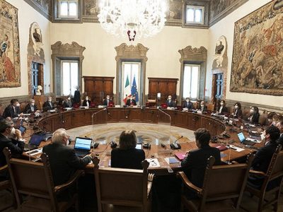 Approvato il nuovo decreto: ecco nuove misure anti-Covid