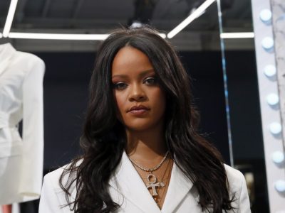Per il lancio di una linea di lingerie Rihanna offende la religione indù: è polemica
