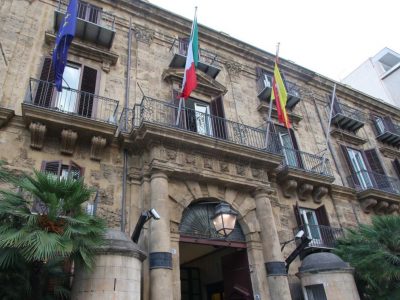 Covid Sicilia, falsati i dati sui contagi per evitare la zona rossa: tre arresti